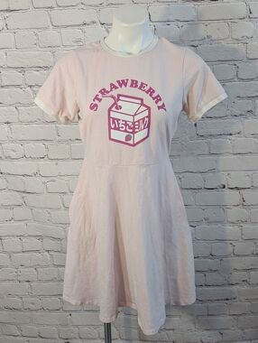 Hot Topic Strawberry 🍓 Dress